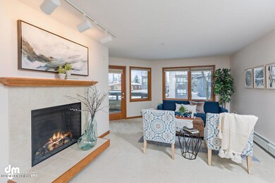Living Room MS_106152-SMALL