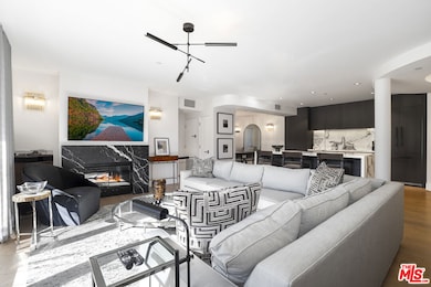 122 N Clark Dr unit 306, West Hollywood, CA 90048 - photo 2