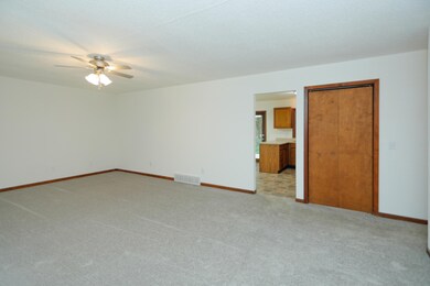 10058 W L Ave-105