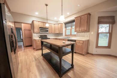 420 Sudbury Cir, Oswego, IL 60543 - photo 5