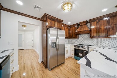 1547 N Columbia Place, Tulsa, OK 74110 - photo 4