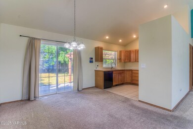 Dining to Kitchen