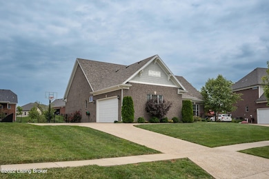 11703 Vista Club Dr, Louisville, KY 40291 - photo 4