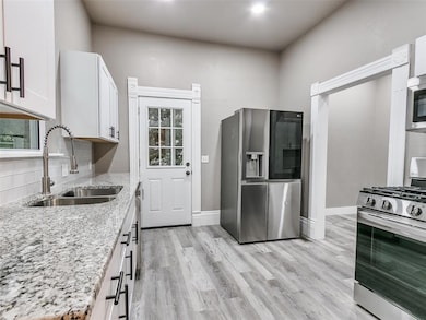 503 E Springer Ave, Guthrie, OK 73044 - photo 4