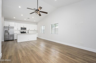 274 N Delaware St unit B, Chandler, AZ 85225 - photo 6