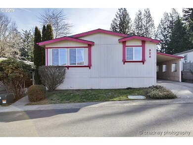 924 SW Fox Place unit 48, Troutdale, OR 97060 - photo 2