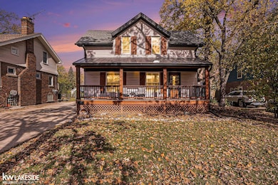 1322 Catalpa Dr, Berkley, MI 48072 - photo 2