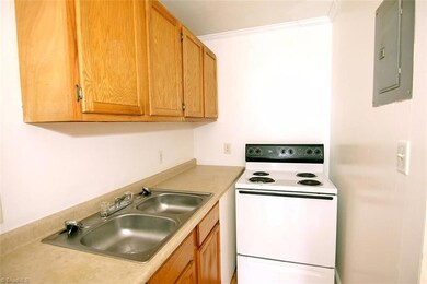 1641 W Northwest Blvd unit C, Winston Salem, NC 27104 - photo 5