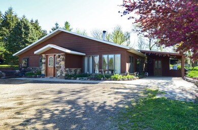 1521 King Rd, Brooklyn, WI 53521 - photo 3