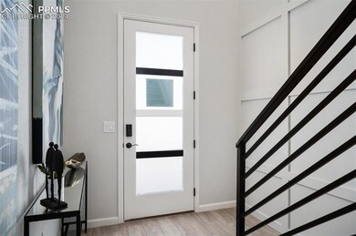Streamlined entryway