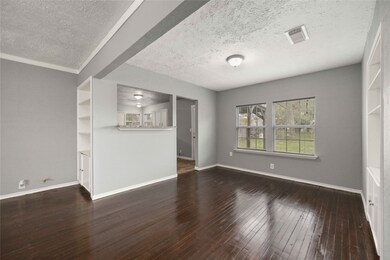 7321 Saint Louis St, Houston, TX 77028 - photo 4