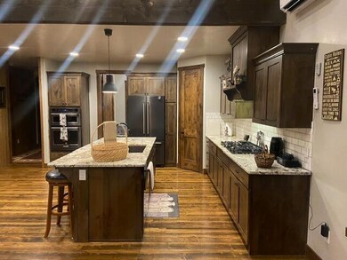 BEAVER ABIN KITCHEN