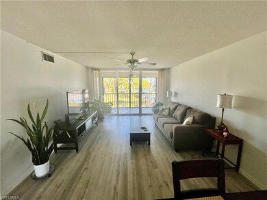 25804 Cockleshell Dr unit 312, Bonita Springs, FL 34135 - photo 3