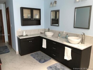 Upstairs Master Bathroom