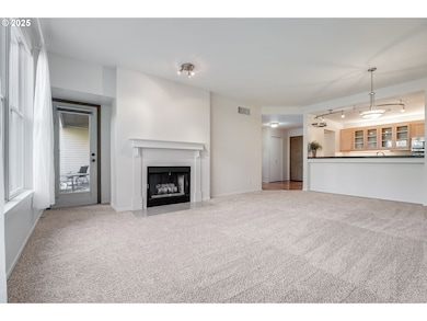 205 S Montgomery St unit B204, Portland, OR 97201 - photo 7