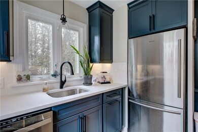 83 Burton St, Bristol, RI 02809 - photo 7