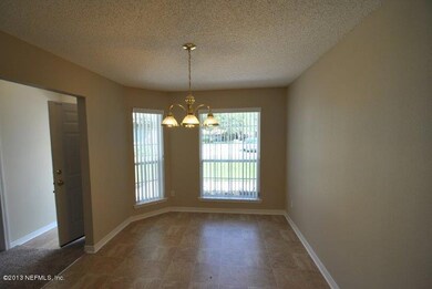 8198 Kilkelly Ln S, Jacksonville, FL 32244 - photo 4