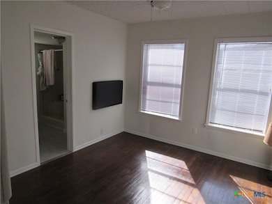 1325 S 17th St, Temple, TX 76504 - photo 6