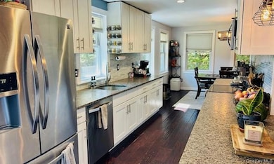 32 Greentree Dr N, Hyde Park, NY 12538 - photo 4