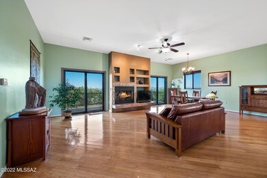 06-Living Area