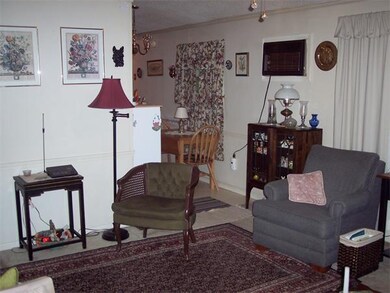 139 West St unit 14, West Hatfield, MA 01088 - photo 4