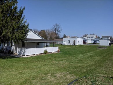 2211 N 3rd Ave, Whitehall, PA 18052 - photo 3