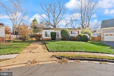 1412 Patrick Cir SW, Vienna, VA 22180 - photo 2