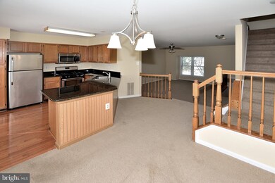10505 Trinidad Ct, Manassas, VA 20109 - photo 7