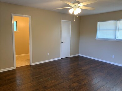 2713 Mustang Rd, Alvin, TX 77511 - photo 3