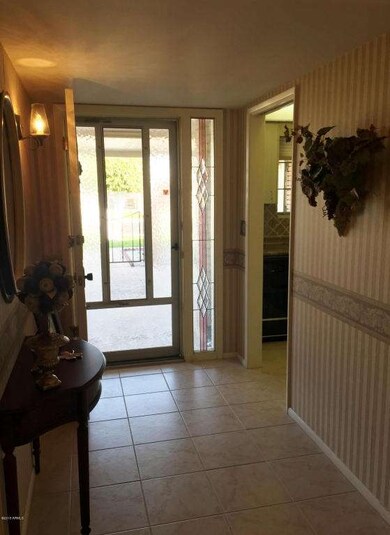 10713 W Venturi Dr unit 47, Sun City, AZ 85351 - photo 2