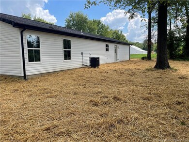 1170 Pearl St, Austin, IN 47102 - photo 6