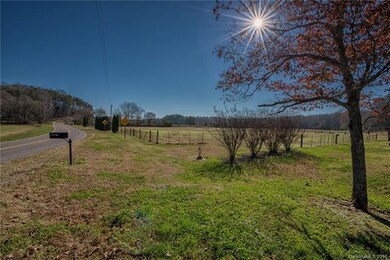 255 Fox Bottoms Rd, Statesville, NC 28625 - photo 2