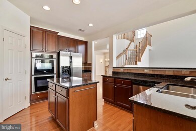 2704 Cast Off Loop, Woodbridge, VA 22191 - photo 7