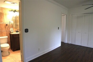 74 Windsor D, West Palm Beach, FL 33417 - photo 6