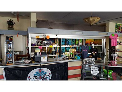 Showroom. Retail Space.