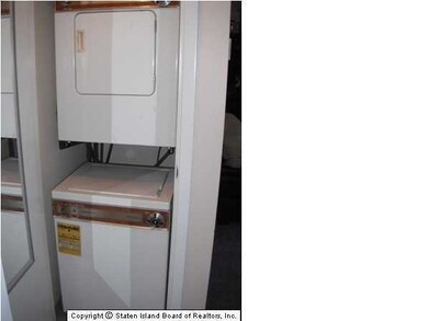 72 Daffodil Ln unit 113, Staten Island, NY 10314 - photo 7