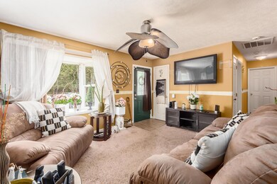 T 2561 Gatewood Rd00014