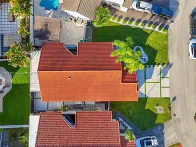 6167 NW 181st Terr Cir N, Hialeah, FL 33015 - photo 4