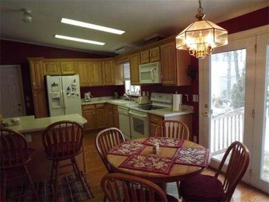 1204 Simmons Rd, Middleboro, MA 02346 - photo 3