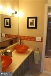 8729 Susanna Ln, Chevy Chase, MD 20815 - photo 5