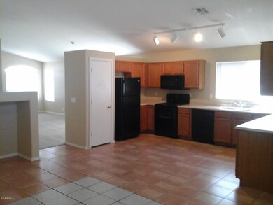 594 N Amber Ct, Chandler, AZ 85225 - photo 3