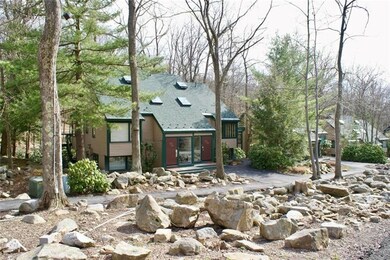 572 Laurel Pond, Farmington, PA 15437 - photo 2