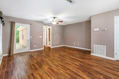 1409 N Cherokee Ave, Dothan, AL 36303 - photo 7