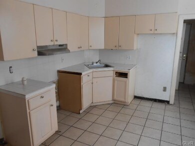 Kitchen Unit 1