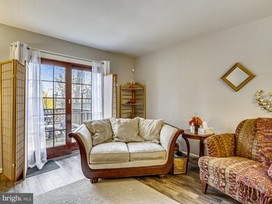 14020 Chestnut Ct, Laurel, MD 20707 - photo 3