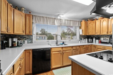 875 S Marlin Cir, Murrells Inlet, SC 29576 - photo 5