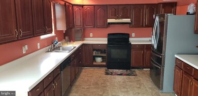 8413 Snowden Loop Ct, Laurel, MD 20708 - photo 3