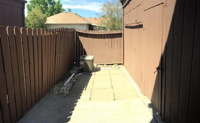 1992 Drury Ln