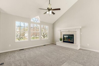 113 W Sierra Dr, Raymore, MO 64083 - photo 2