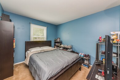 2027 Templar Dr, Naperville, IL 60565 - photo 2